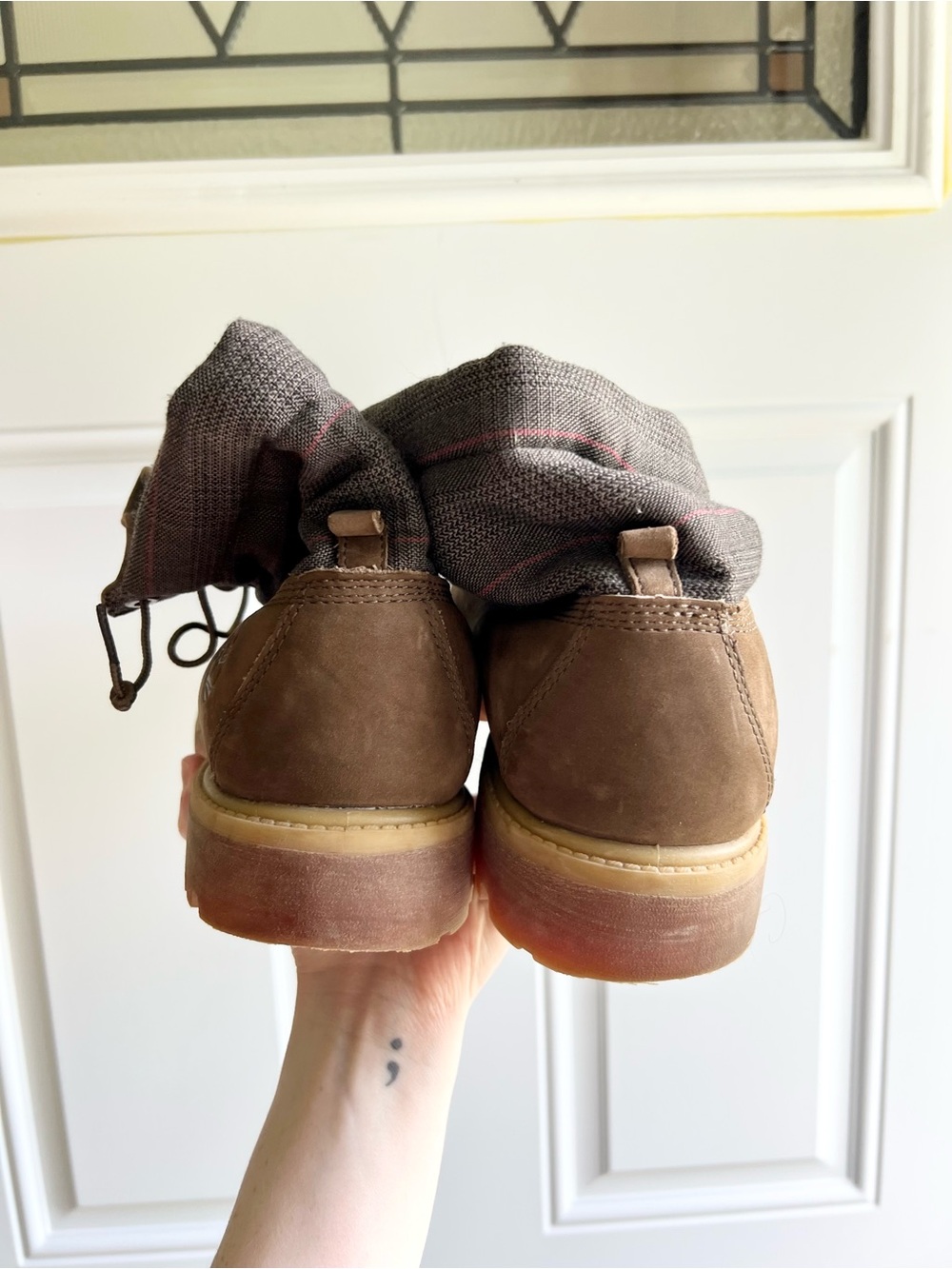 Timberland Roll Top Leather Lace Up Boots in Plaid Top - Picture 4 of 8